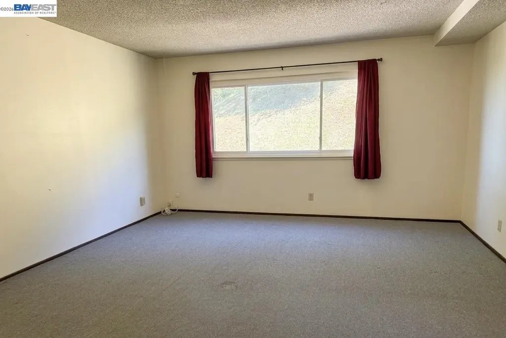 1936 Corte Cruz Pinole CA 94564