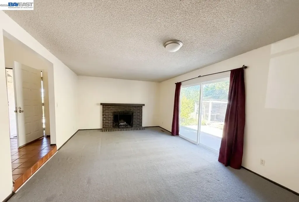 1936 Corte Cruz Pinole CA 94564