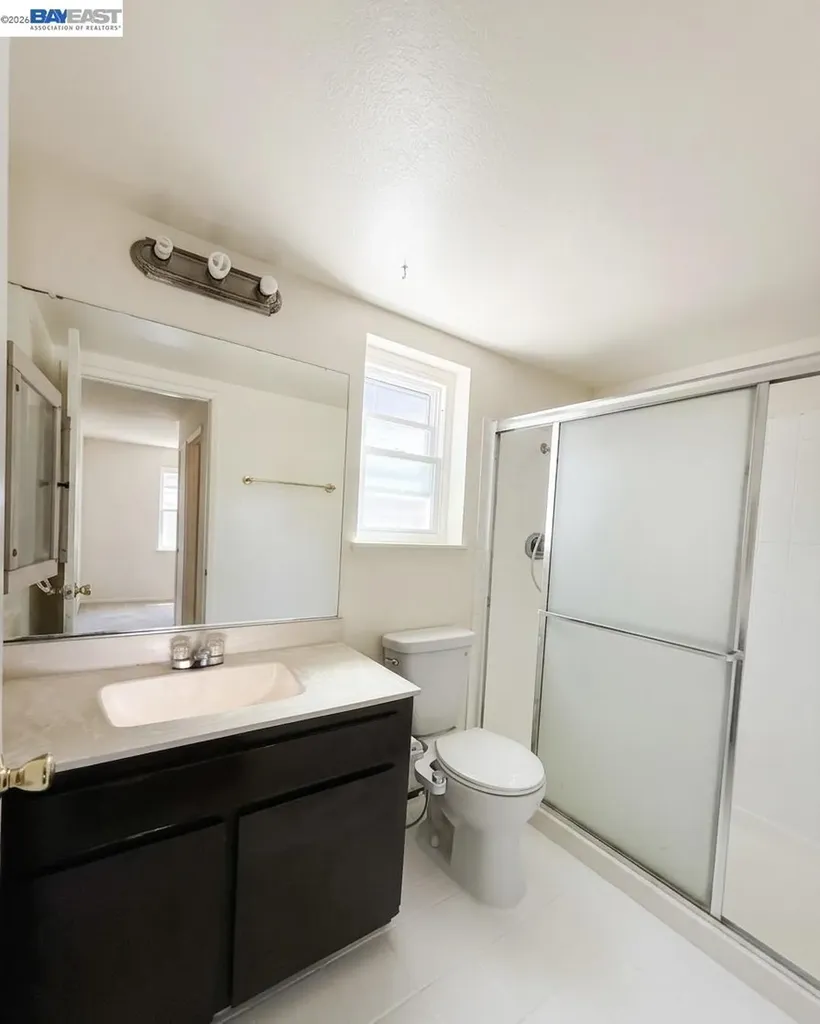 1936 Corte Cruz Pinole CA 94564