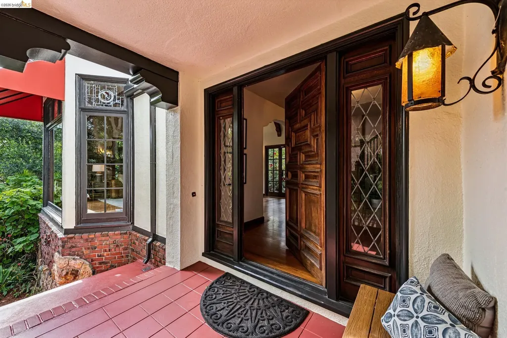 1915 Thousand Oaks Boulevard Berkeley CA 94707