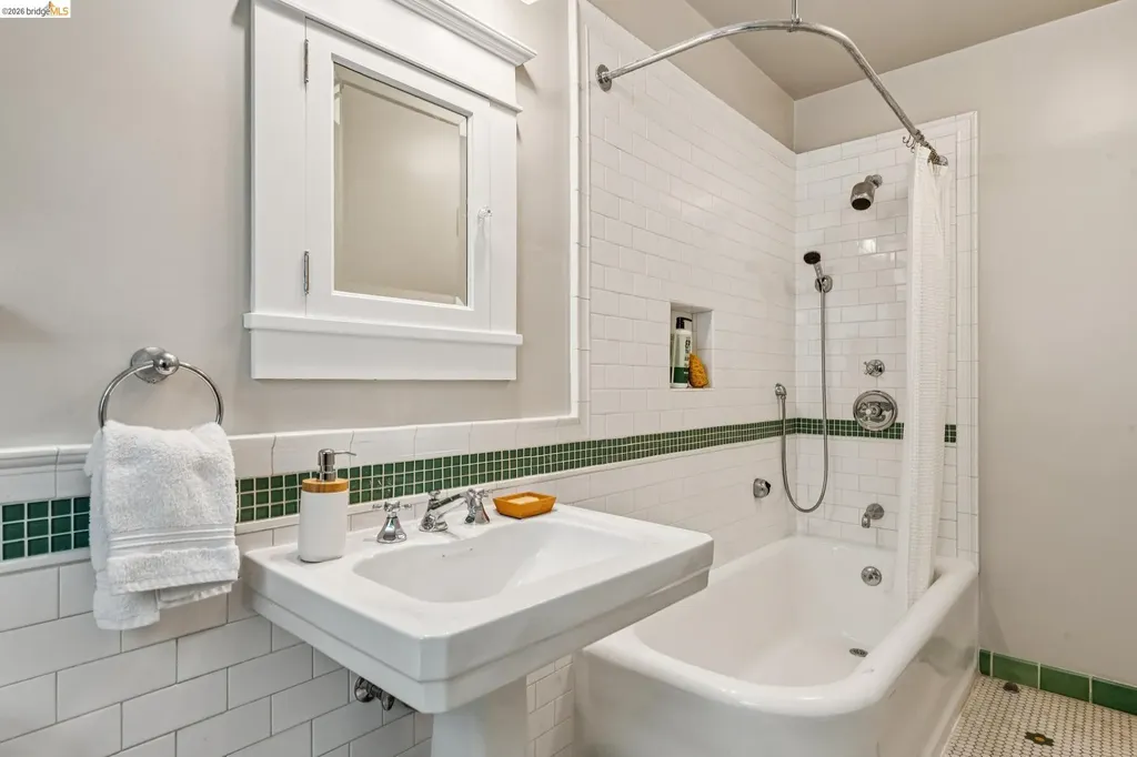 1915 Thousand Oaks Boulevard Berkeley CA 94707