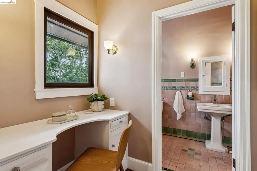 1915 Thousand Oaks Boulevard Berkeley CA 94707