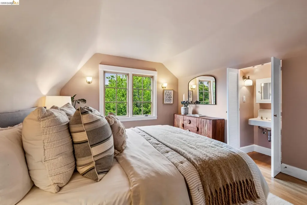 1915 Thousand Oaks Boulevard Berkeley CA 94707
