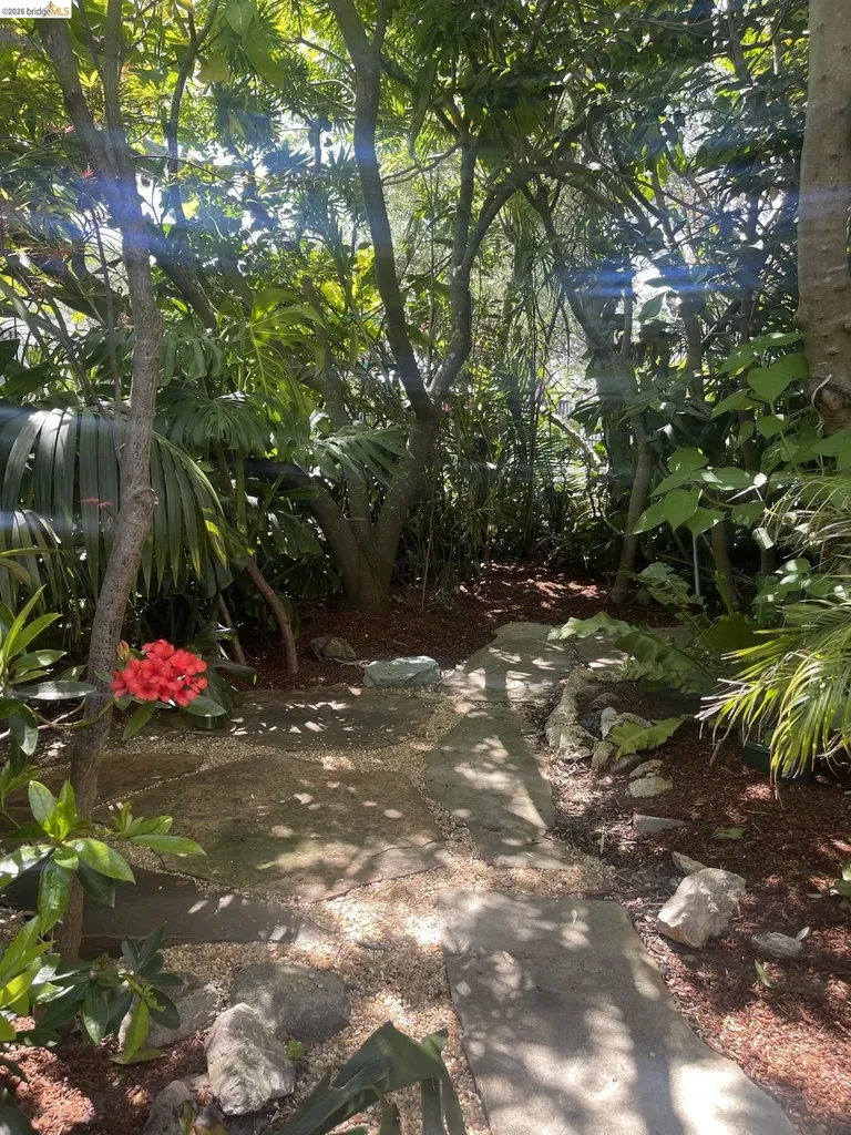 1915 Thousand Oaks Boulevard Berkeley CA 94707