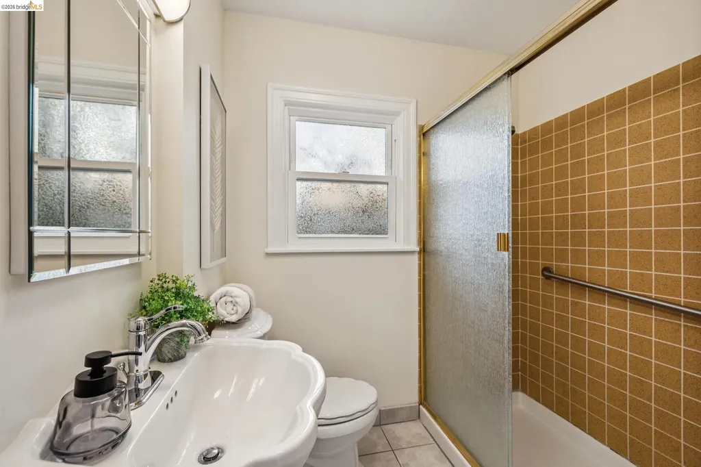 922 Carmel Avenue Albany CA 94706