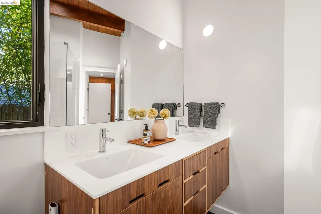655 Vistamont Avenue Berkeley CA 94708