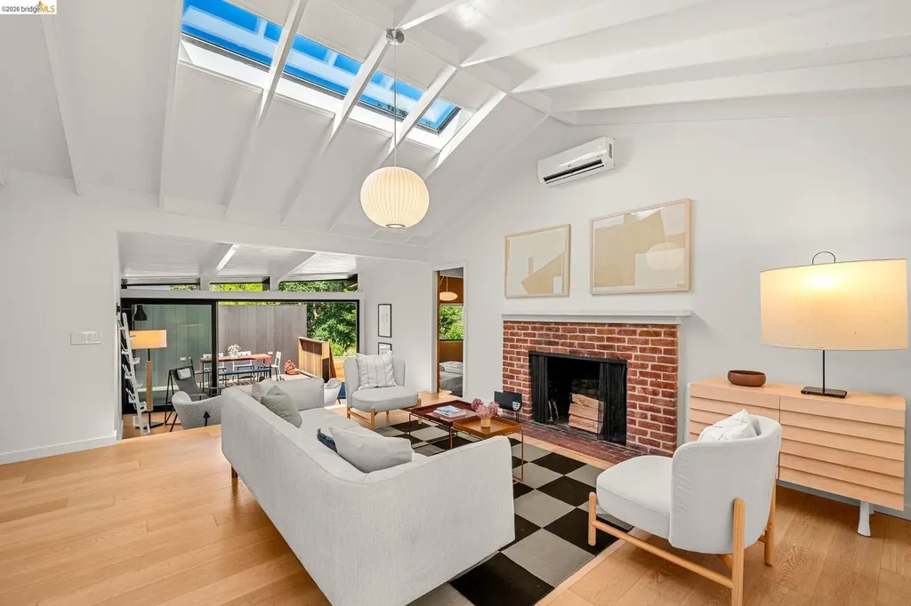 655 Vistamont Avenue Berkeley CA 94708