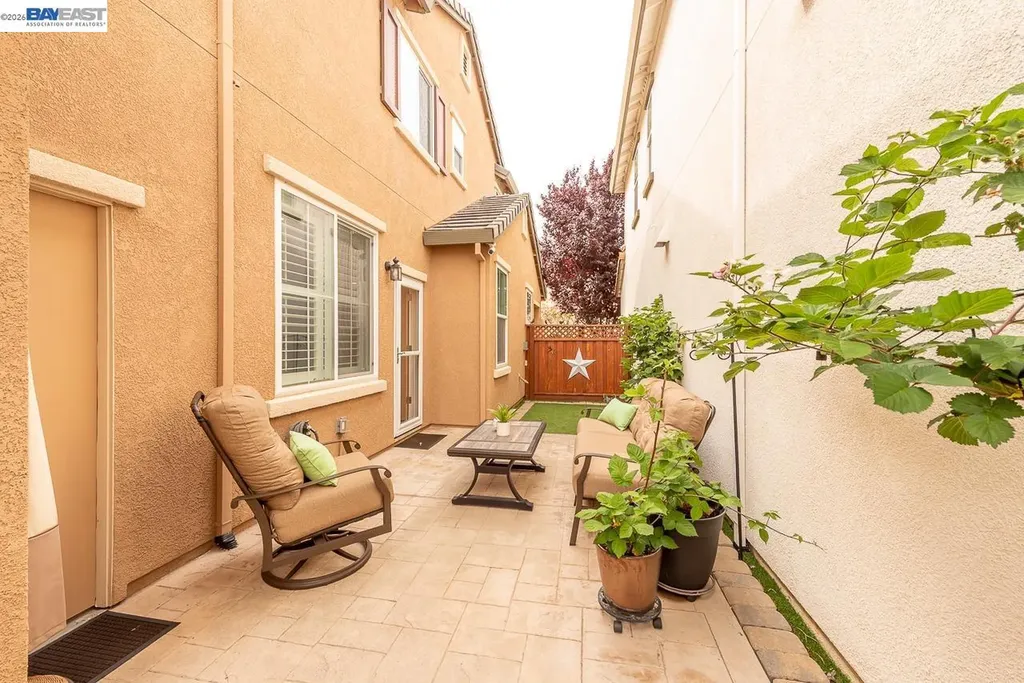 2527 Coldstream Way Hayward CA 94545