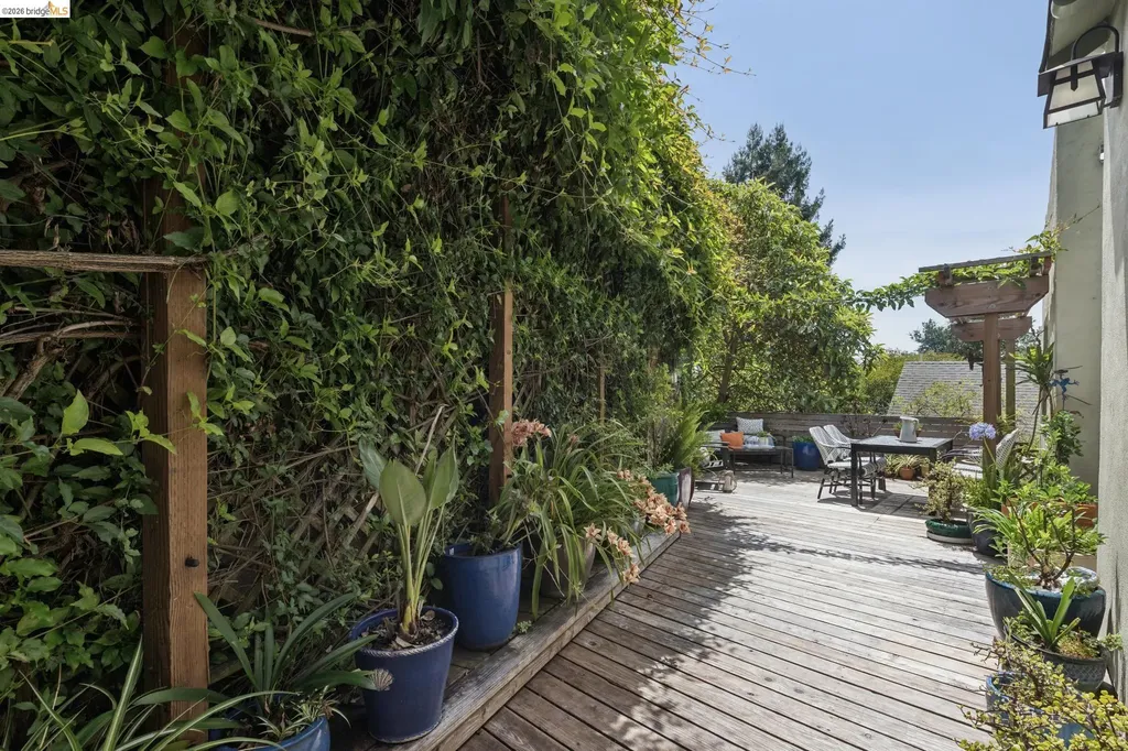 2370 Marin Avenue Berkeley CA 94708