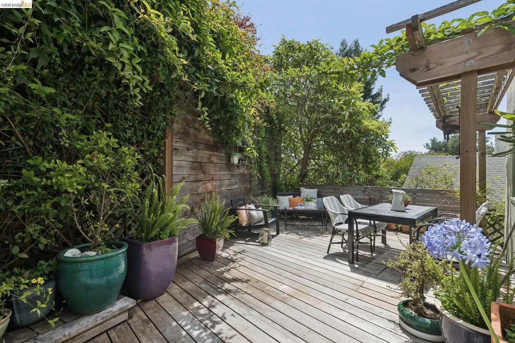 2370 Marin Avenue Berkeley CA 94708