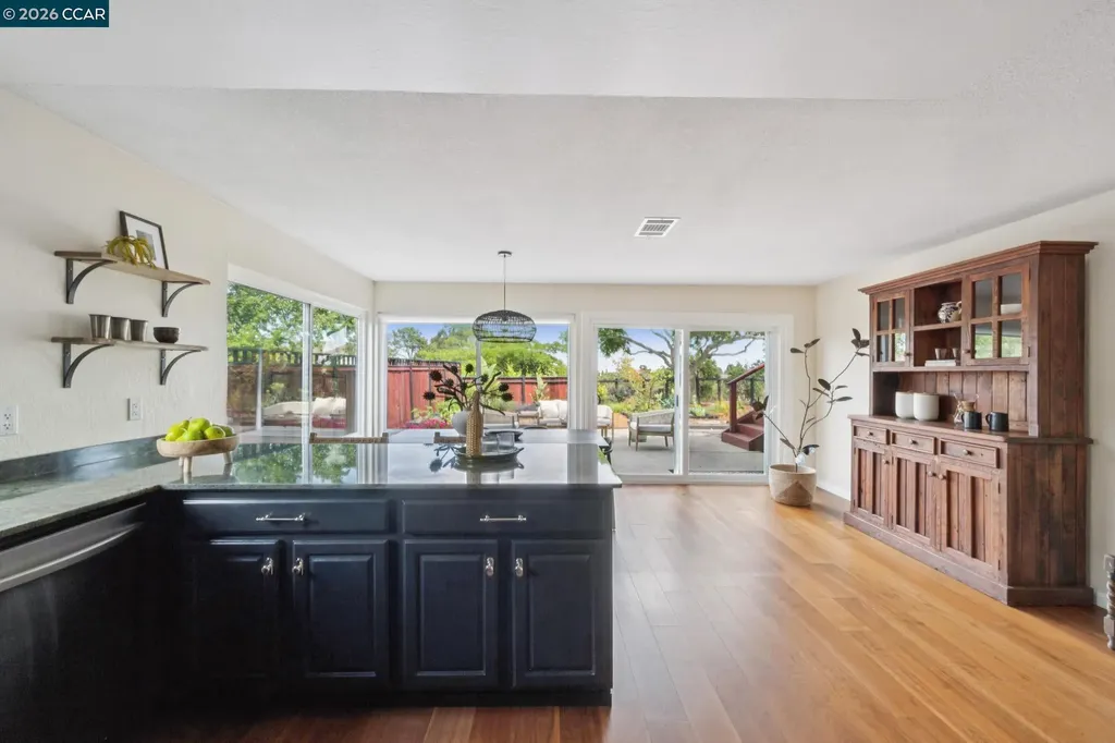 203 Radnor Court Benicia CA 94510