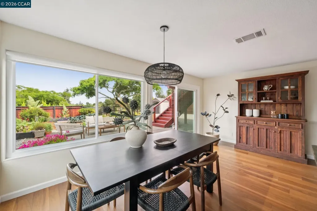 203 Radnor Court Benicia CA 94510