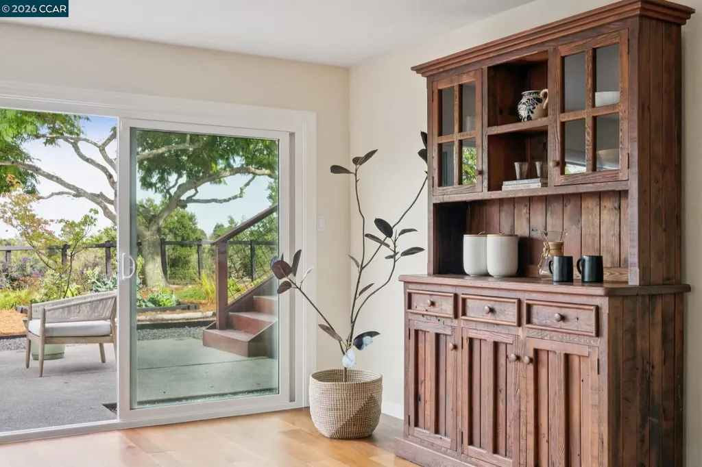 203 Radnor Court Benicia CA 94510
