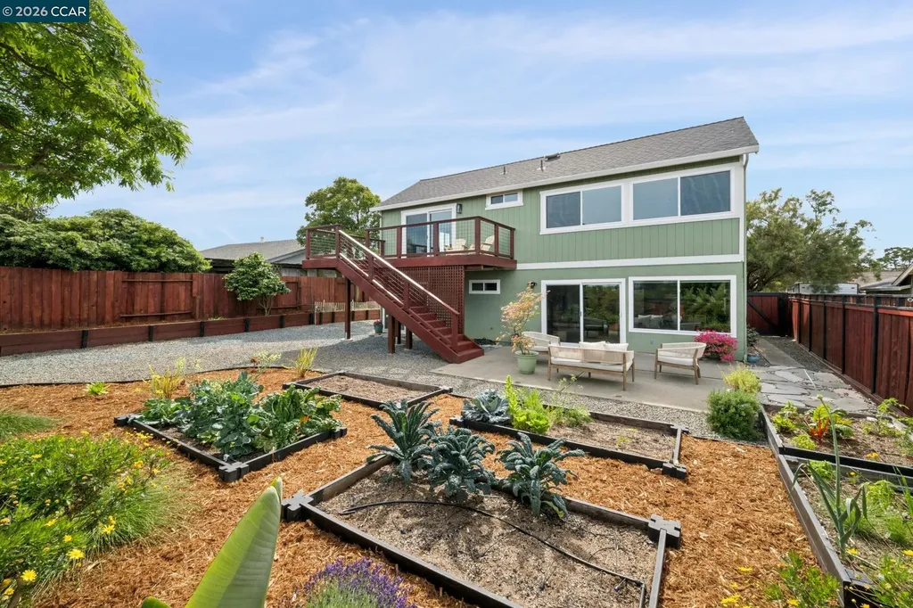 203 Radnor Court Benicia CA 94510