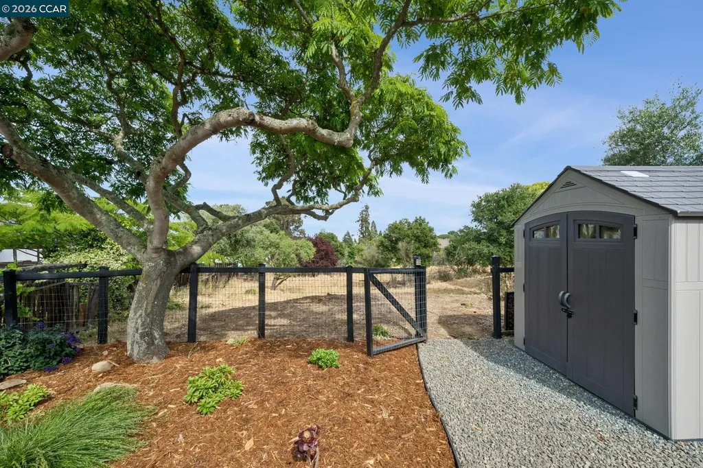 203 Radnor Court Benicia CA 94510