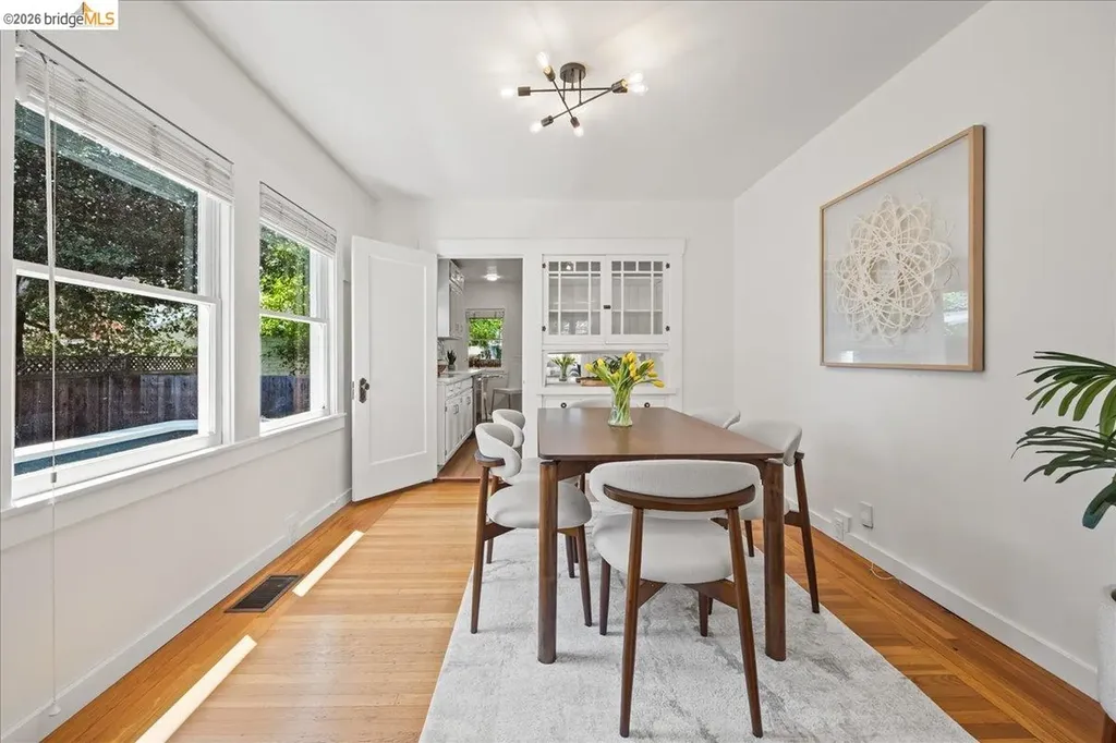 1511 Sherman Street Alameda CA 94501