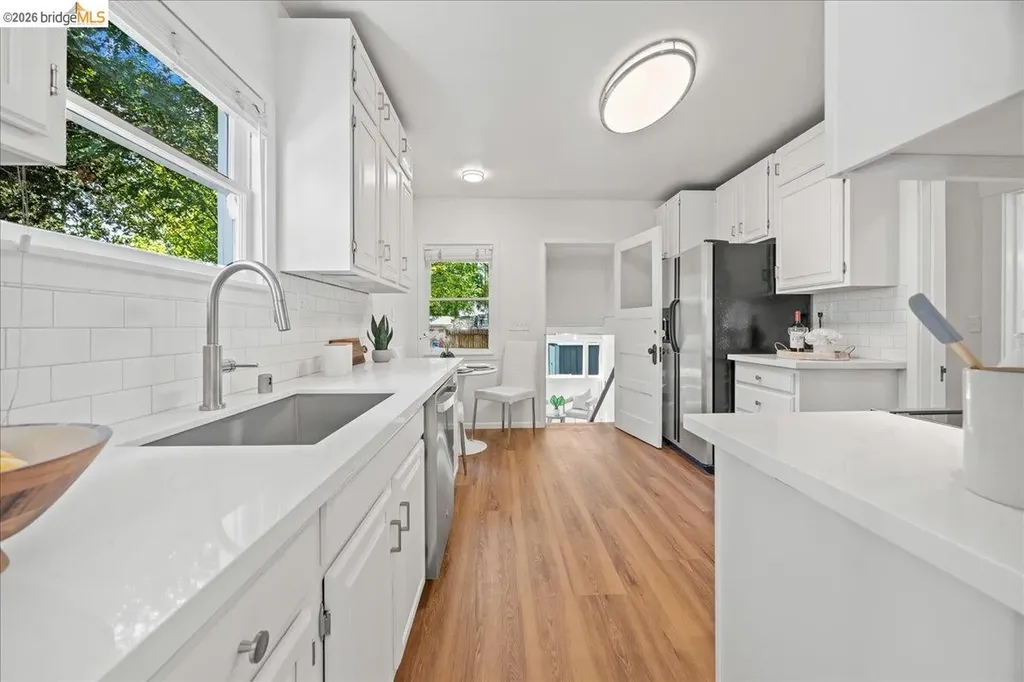 1511 Sherman Street Alameda CA 94501
