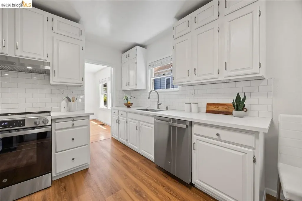 1511 Sherman Street Alameda CA 94501