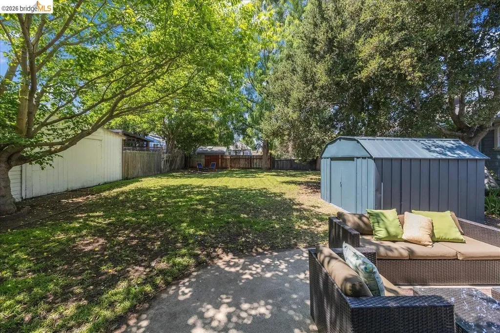1511 Sherman Street Alameda CA 94501