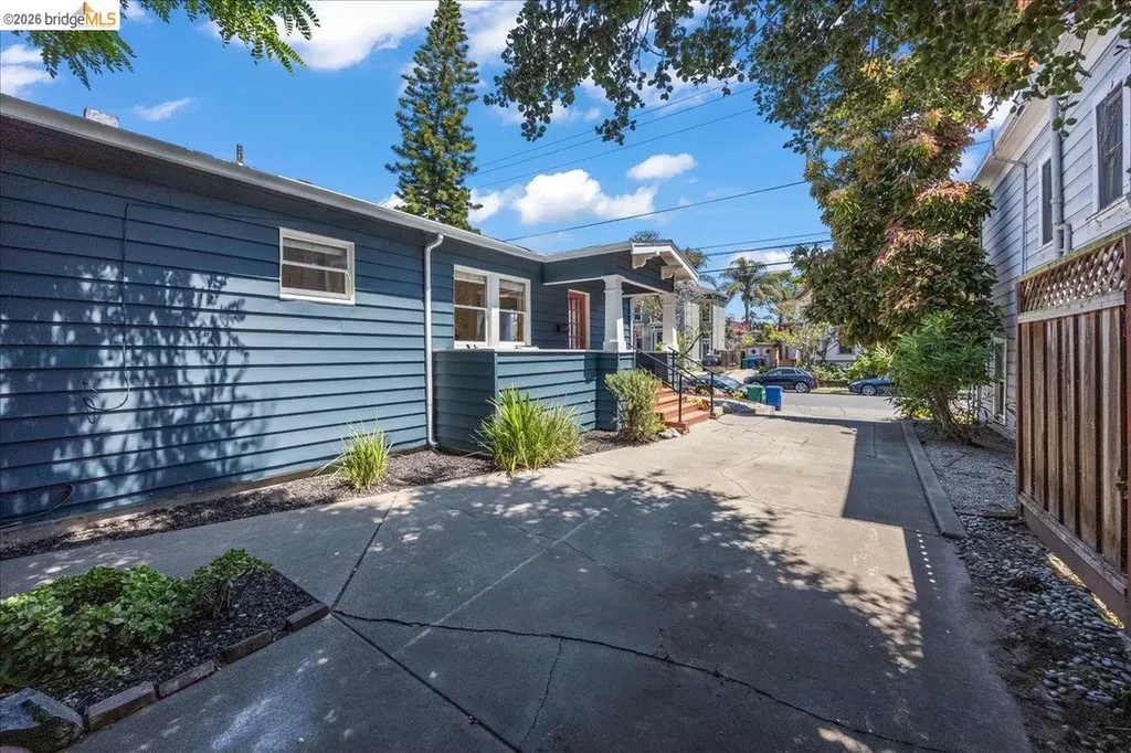 1511 Sherman Street Alameda CA 94501