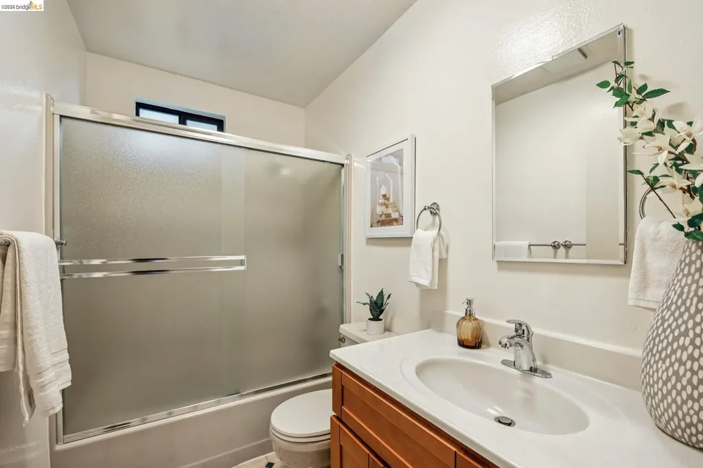 862 Hillside Avenue Albany CA 94706