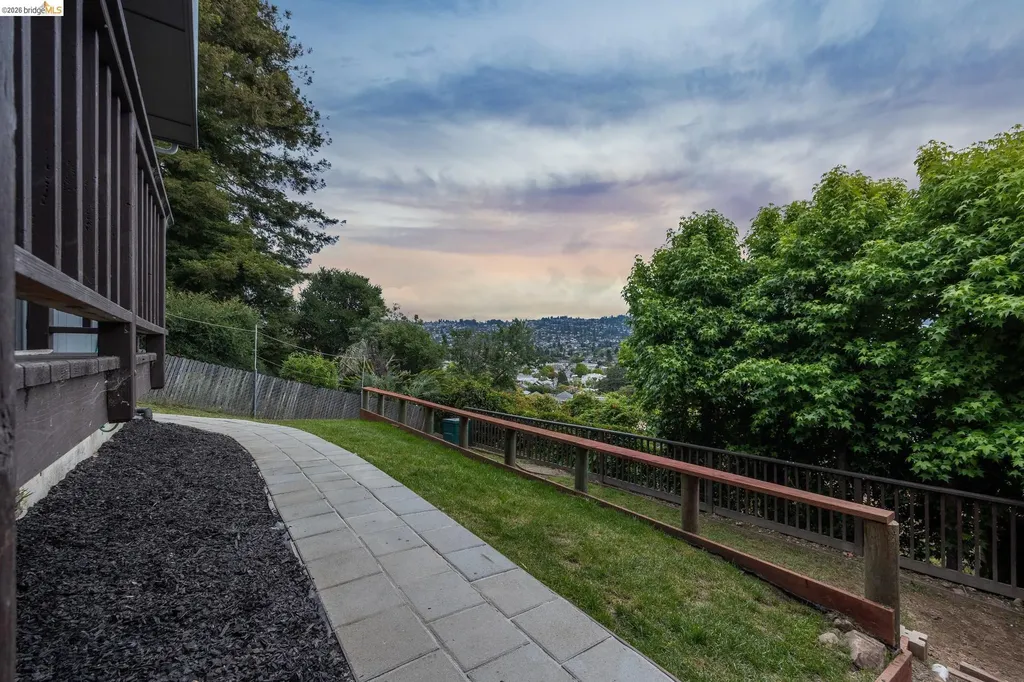 862 Hillside Avenue Albany CA 94706
