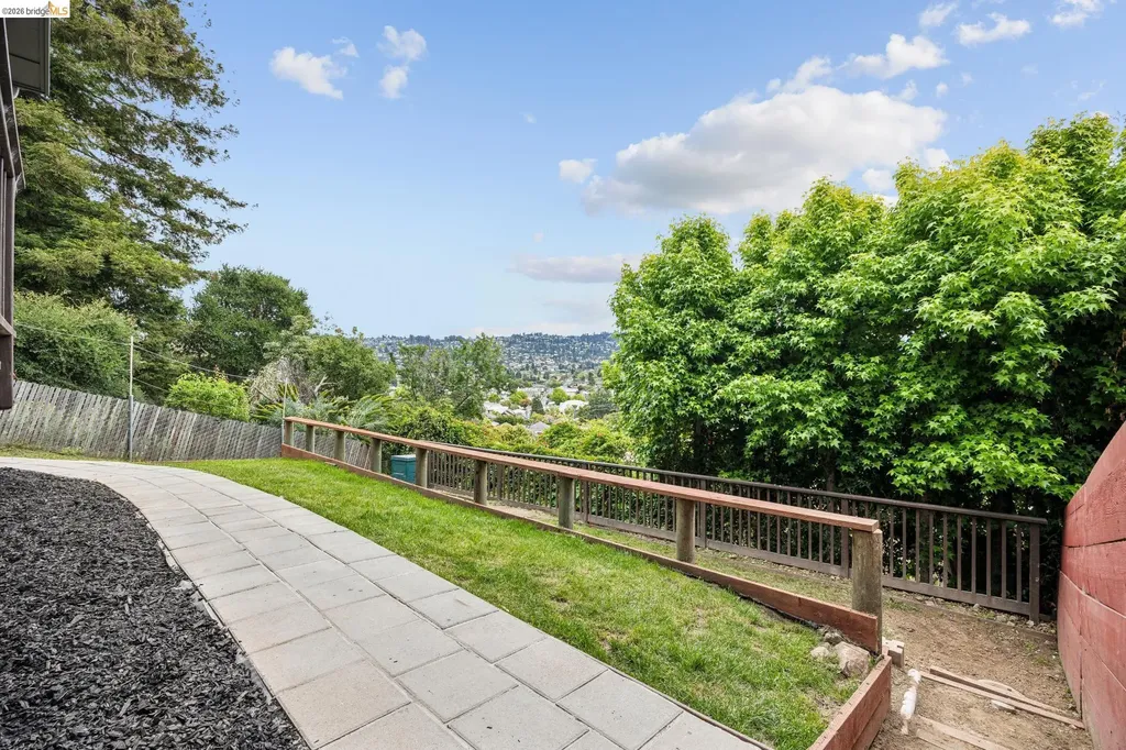 862 Hillside Avenue Albany CA 94706