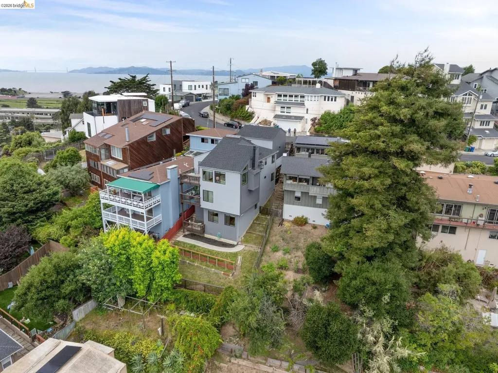 862 Hillside Avenue Albany CA 94706