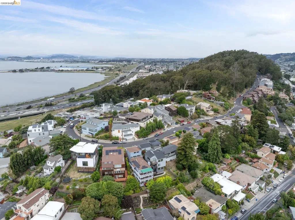 862 Hillside Avenue Albany CA 94706