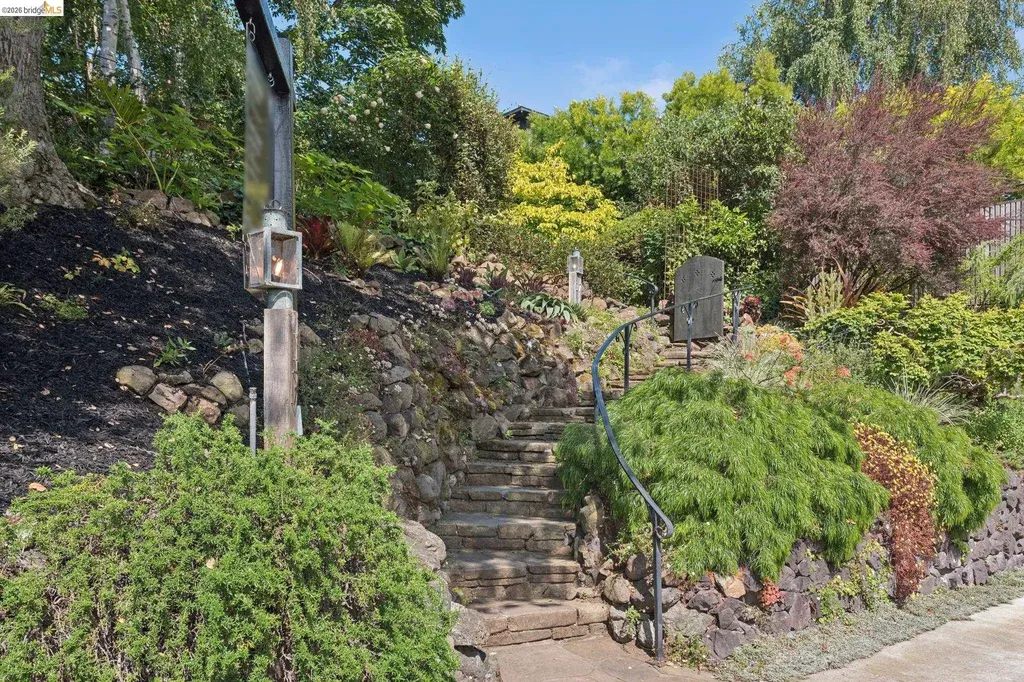17 Eucalyptus Road Berkeley CA 94705