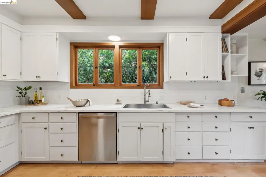 17 Eucalyptus Road Berkeley CA 94705