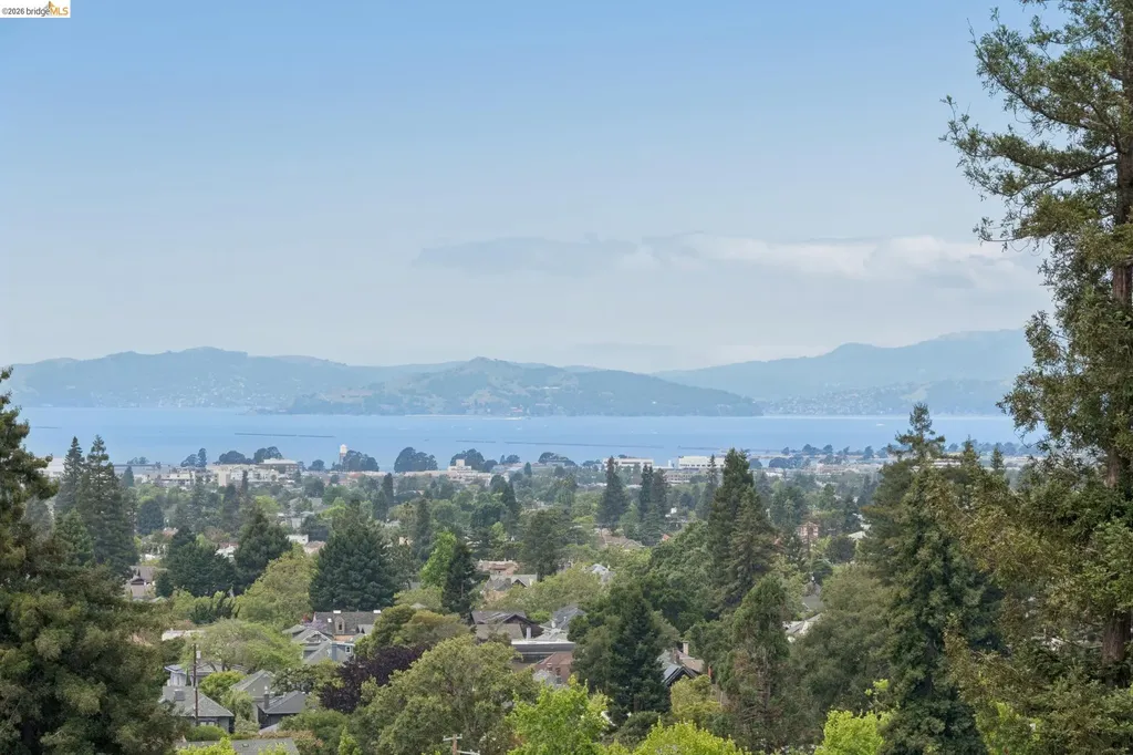 17 Eucalyptus Road Berkeley CA 94705