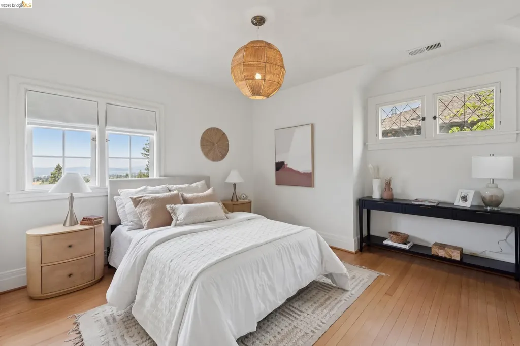 17 Eucalyptus Road Berkeley CA 94705