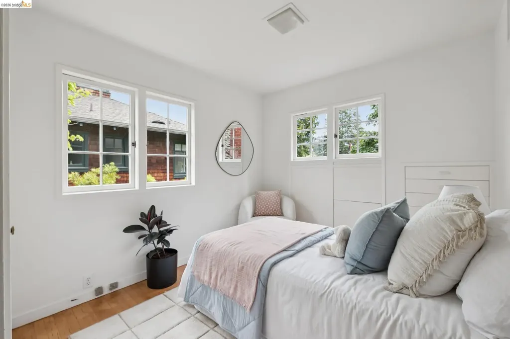 17 Eucalyptus Road Berkeley CA 94705