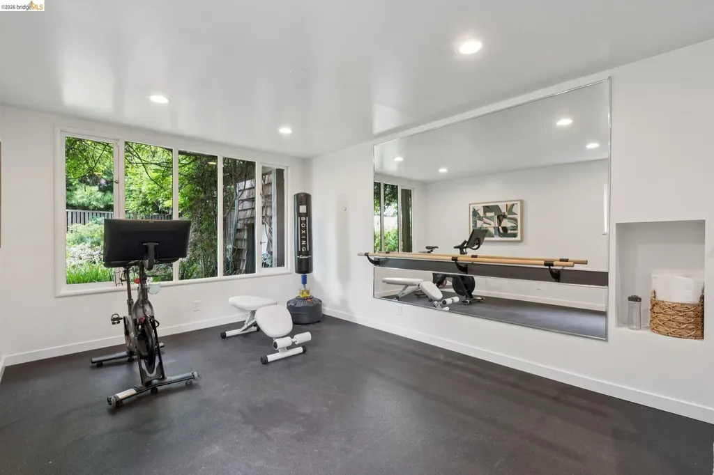 17 Eucalyptus Road Berkeley CA 94705
