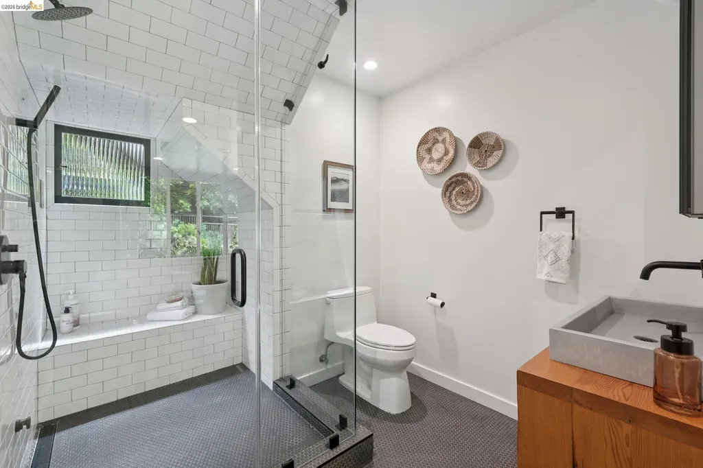 17 Eucalyptus Road Berkeley CA 94705