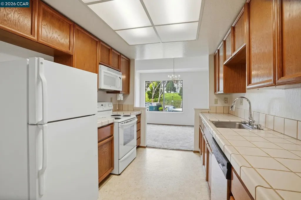 3746 Stoneglen N Richmond CA 94806