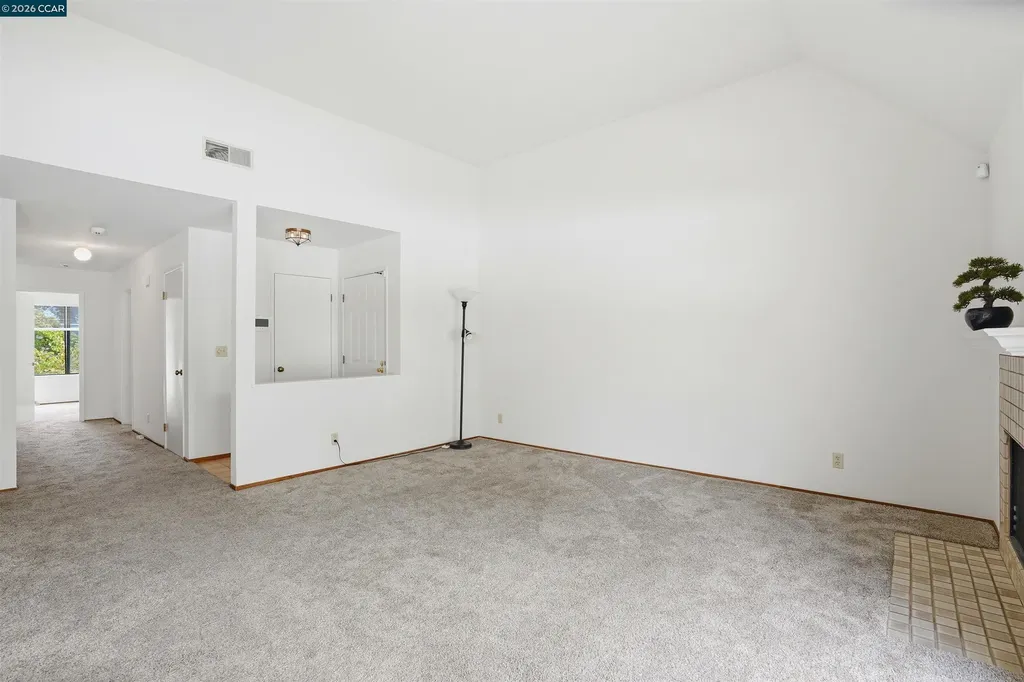 3746 Stoneglen N Richmond CA 94806