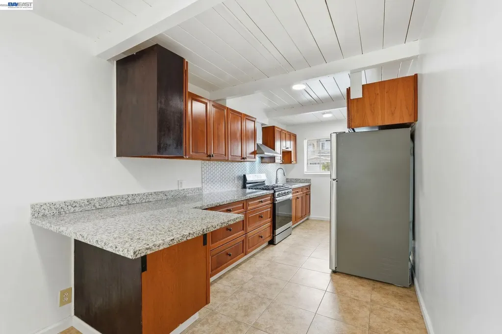 2858 17th Street San Pablo CA 94806