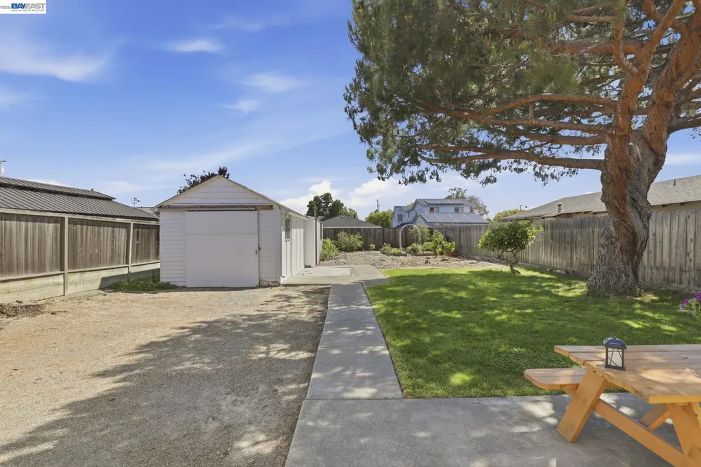 37340 Locust Street Newark CA 94560
