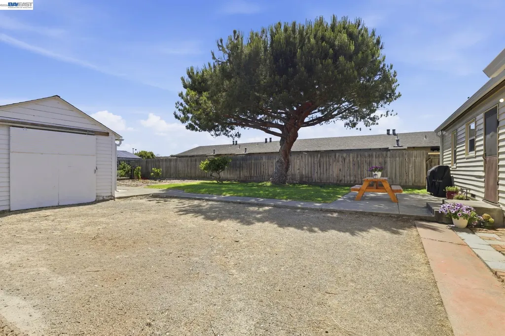 37340 Locust Street Newark CA 94560