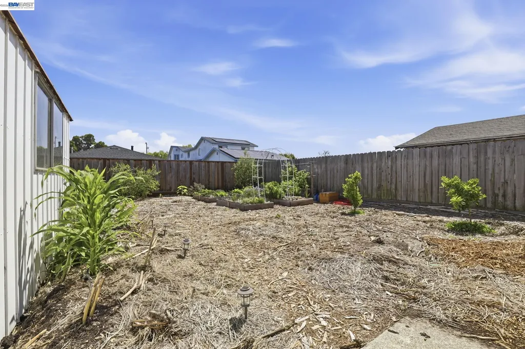 37340 Locust Street Newark CA 94560
