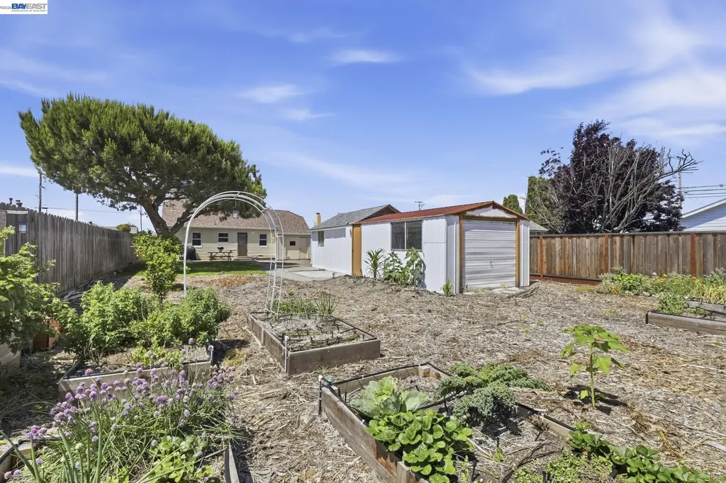 37340 Locust Street Newark CA 94560