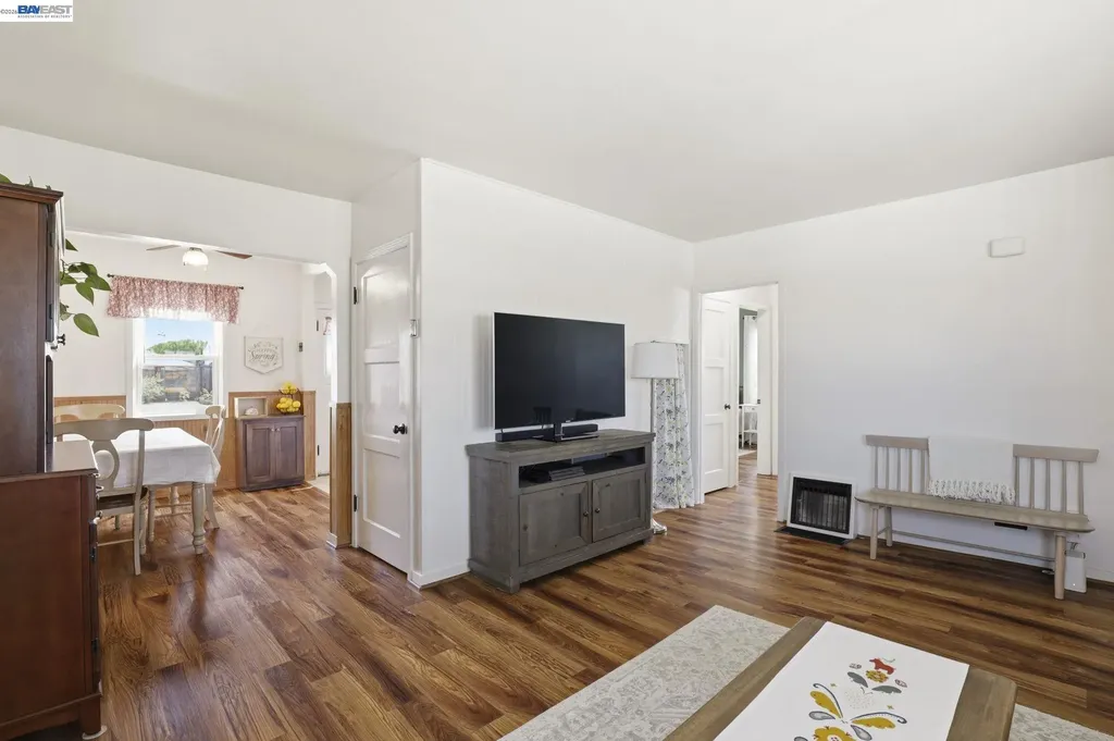 37340 Locust Street Newark CA 94560
