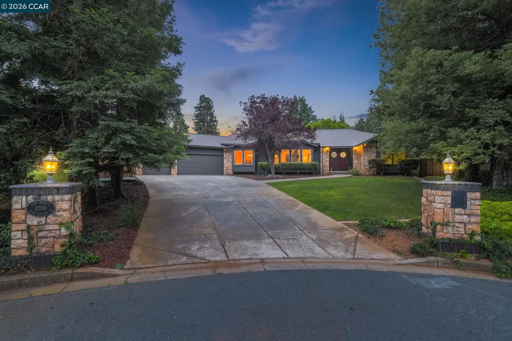 1016 Pine Hollow Court Clayton CA 94517