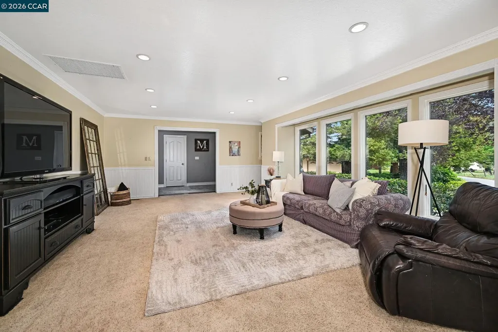 1016 Pine Hollow Court Clayton CA 94517