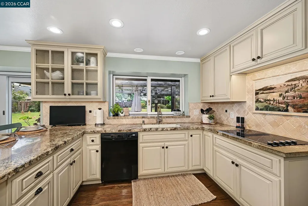 1016 Pine Hollow Court Clayton CA 94517