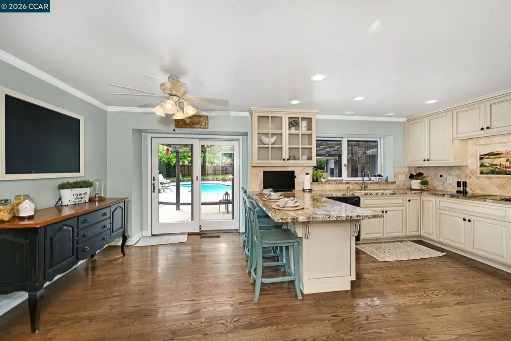1016 Pine Hollow Court Clayton CA 94517