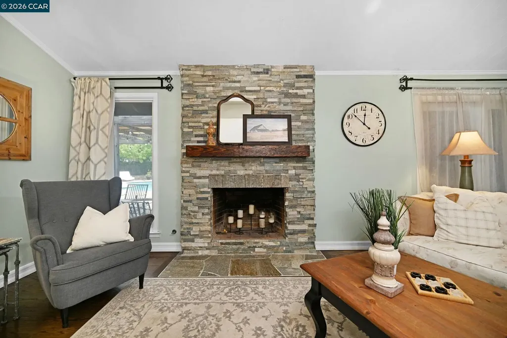 1016 Pine Hollow Court Clayton CA 94517