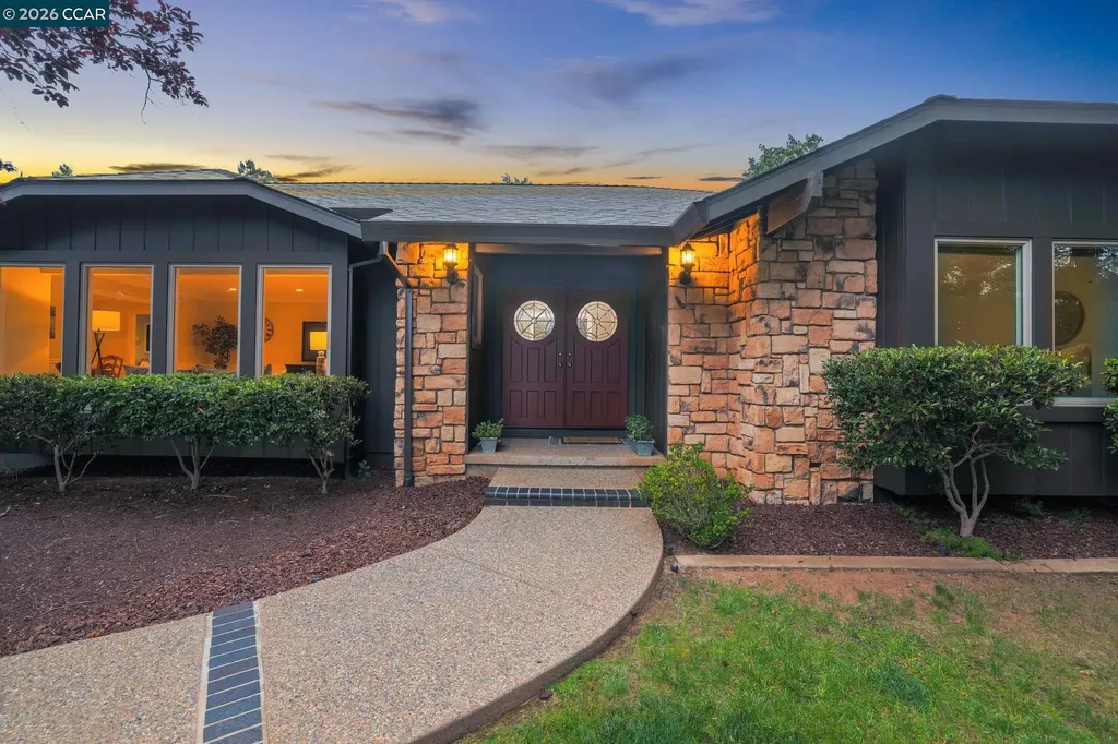 1016 Pine Hollow Court Clayton CA 94517